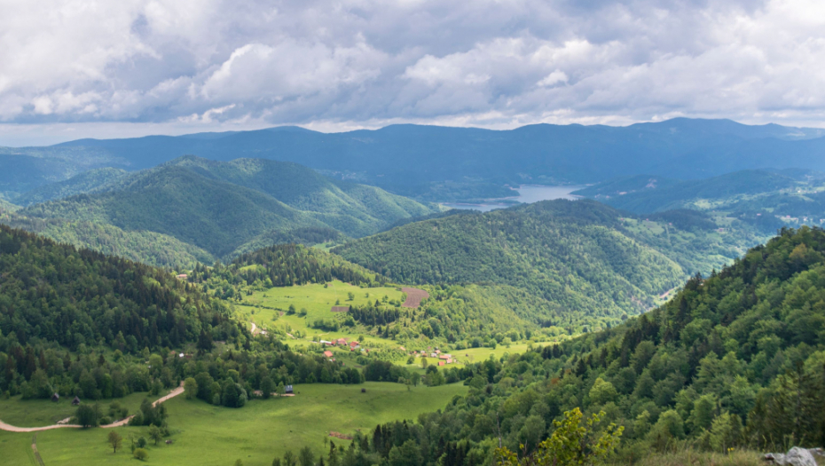 KOLIKO JE LEPA, TOLIKO JE I OPASNA Spasioci sa Tare otkrivaju šta se sve može dogoditi u divljini i kako se sačuvati