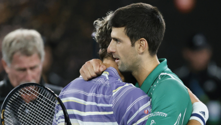 TOTALNI SUNOVRAT VELIKOG ASA Nekada je mučio Novaka, a sada ne može da pobedi nikoga, ali stvarno