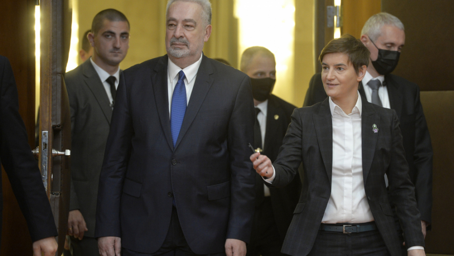 PREMIJERKA BRNABIĆ Predsednik Vučić nikom nije poklonio toliko pažnje kao Krivokapiću: Čim je sleteo iz Glazgova načinio je potez vredan poštovanja