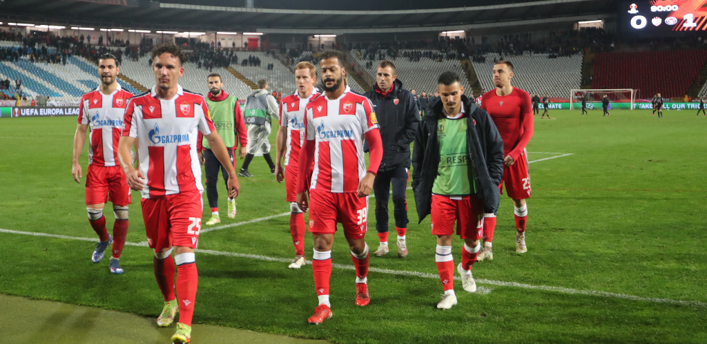 NOVI PROBLEM ZA ZVEZDU! UEFA se sprema da reaguje, navijači pogodili i sudiju?