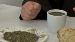 RUSKA TRAVARKA TVRDI Najsnažnija lekovita kombinacija 3 korova, donosi telu apsolutno zdravlje