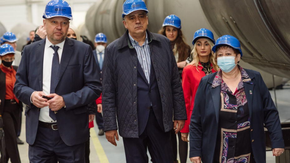 Atanasković, ambasador Slovačke Rosoha i gradonačelnik Bakić u Subotici posetili firmu "Tatravagonka Bratstvo"