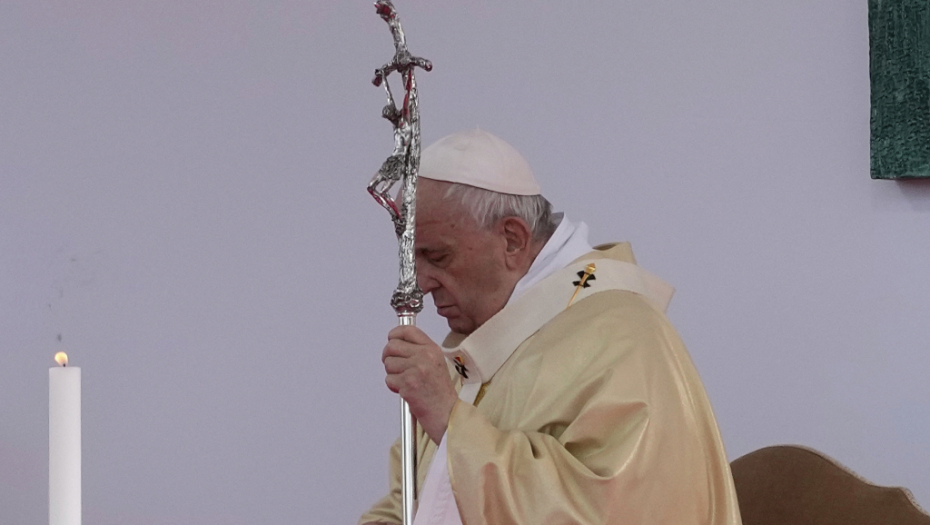PAPA APELUJE Ne koristite žito kao oružje