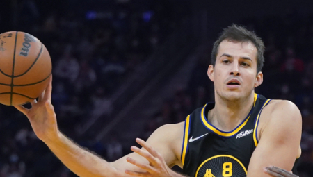 GDE SI POŠAO? Bjelica Amerima "prodao" foru sa basketa, to majsore! (VIDEO)