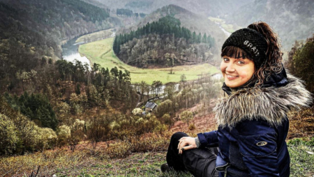 POSLEDNJI SELFI Slikala se, pa se survala u provaliju, šokirani suprug rekao - nije ni vrisnula! (FOTO)