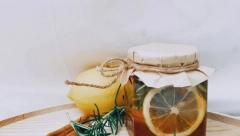 MOĆ NARODNE MEDICINE Godinu dana je pila med i limun umesto kafe, evo šta se desilo sa njenim organizmom