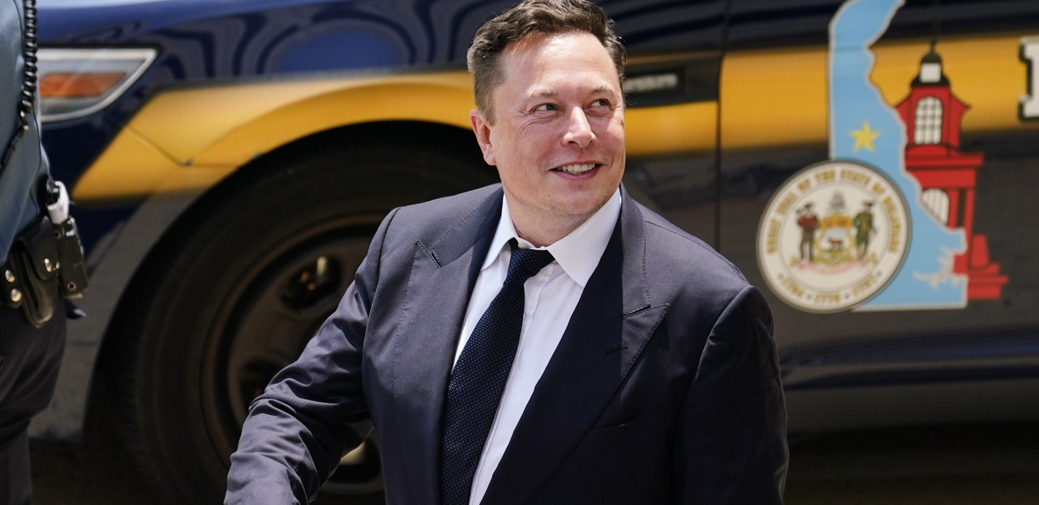 TVITER UMIRE Ilon Mask dao ponudu za kupovinu i pretvaranje u "sklonište za beskućnike"