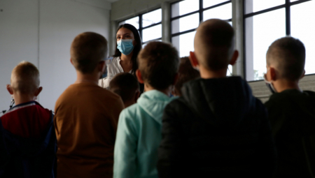 ODLUČENO Važno za roditelje: Objavljeno da li će zimski raspust biti produžen!