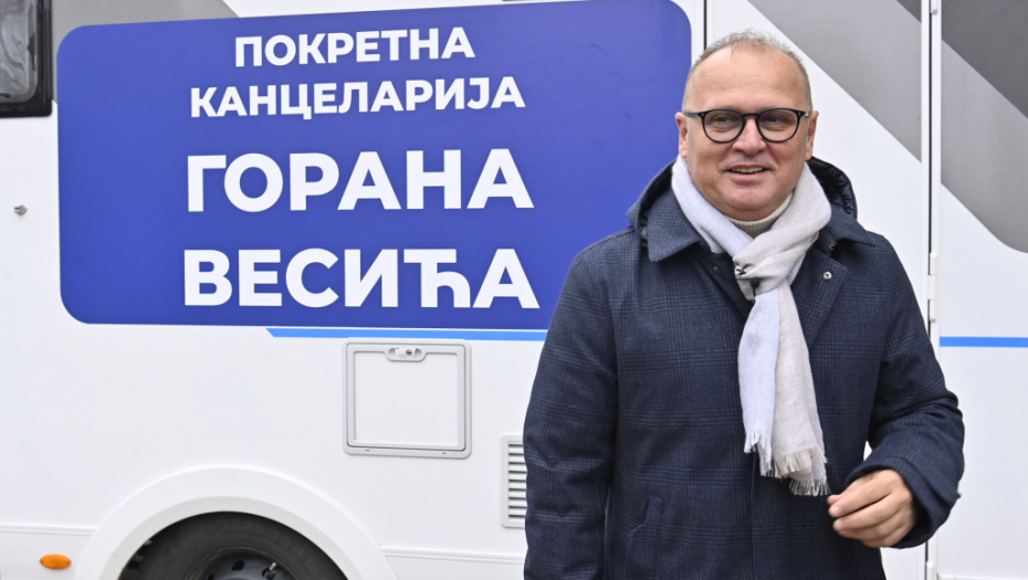 VESIĆ NASTAVLJA USPEŠNO DA REŠAVA PROBLEME GRAĐANA Ekspresno očišćena divlja deponija na Bežanijskoj kosi (FOTO)