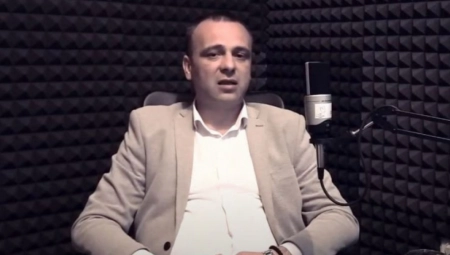 NAPADNUT NAČELNIK OPŠTINE BRATUNAC Na Rankića nasrnuli u kafiću (FOTO)