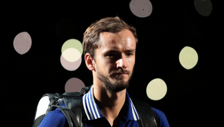 ZEMLJOTRES U SVETU TENISA! Medvedev pobesneo i digao glas, svi gledaju ka Đokoviću!