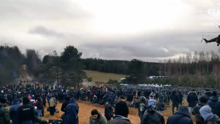 ZAPOČEO NAJVEĆI PRODOR MIGRANATA U EVROPU Lukašenko dao zeleno svetlo - Haos pred vratima EU, podignuta vojska! (VIDEO)