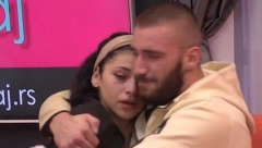 MOMENTALNA DISKVALIFIKACIJA! Skandalozne pretnje Mensura Ajdarpašića zadrugarima, javnost u Srbiji besna: Sve ću vas poklati!