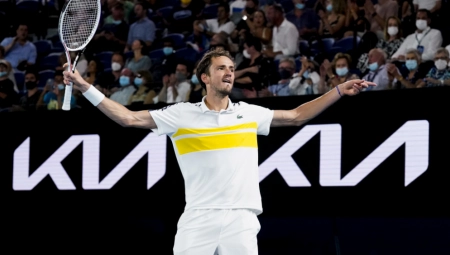 PRŠTAĆE NA SVE STRANE U AUSTRALIJI! Čovek koji je srušio Novakov san doneo važnu odluku! (FOTO)