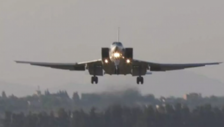 POLETELI IZ ENGLESKE Američki bombarderi idu ka Albaniji!