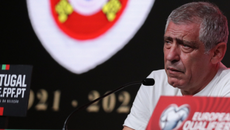 PITANJE JE BILO ŠKAKLJIVO Santoš pred meč decenije dao odgovor koji je iznenadio celu Srbiju