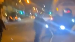 JEZIVA NOĆ U ENGLESKOJ Udarci, krici i krvoproliće, tukli se mačetama nasred ulice (UZNEMIRUJUĆI VIDEO)