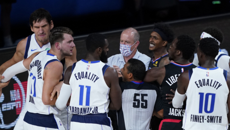 MRZI BALKANCE! Prošle godine Moris je namerno zgazio Dončićev povređeni zglob, a sada izigrava velikog zaštitnika! (VIDEO)