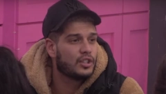 DEJAN NAPUSTIO ZADRUGU Ugasio cigaretu na ruku i preskočio zid rijalitija!