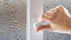 VLAGA NA STAKLU NIJE BEZOPASNA Evo kako da sprečite kondenzaciju na prozorima