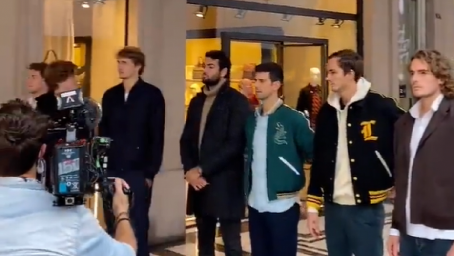 SNIMAK IZ TORINA OBIŠAO PLANETU! Zbog jednog detalja su svi gledali samo u Đokovića i Medvedeva! (VIDEO)