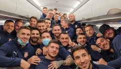 ĐILASOV MEDIJ PRE 3 DANA PONIŽAVAO PIKSIJA, A DANAS GA HVALI Do juče je bio u "ekstazi" zbog milion evra od Vučića, poltron i tapšač, a sada su obrnuli ploču!