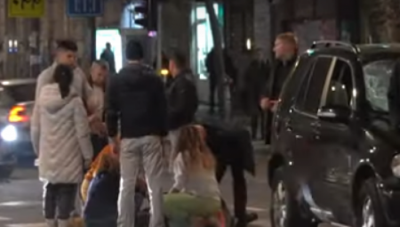 (UZNEMIRUJUĆI VIDEO) HOROR NA DORĆOLU Mladića pregazio mercedes stranih tablica, ostao da leži na asfaltu!