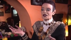 GODINE JOJ NE MOGU NIŠTA Uhvaćena Ruška Jakić u beogradskom kafiću i prosto je neverovatno kako ona izgleda! (FOTO)