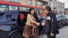 MARINIKA PONOVO JAŠE BESNU MAŠINU Đuka je očerupao: Jedva da smo skupili za ovaj BMW, strašno šta nam je Vučić napravio! (FOTO)