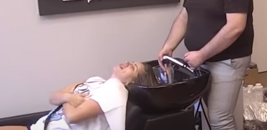 BAHATA I BEZ ZADRŠKE! Nezadovoljna Dalila žestoko isprozivala stručni žiri Zadrugovizije, skandalozno ponašnje zadrugarke se nastavlja!!