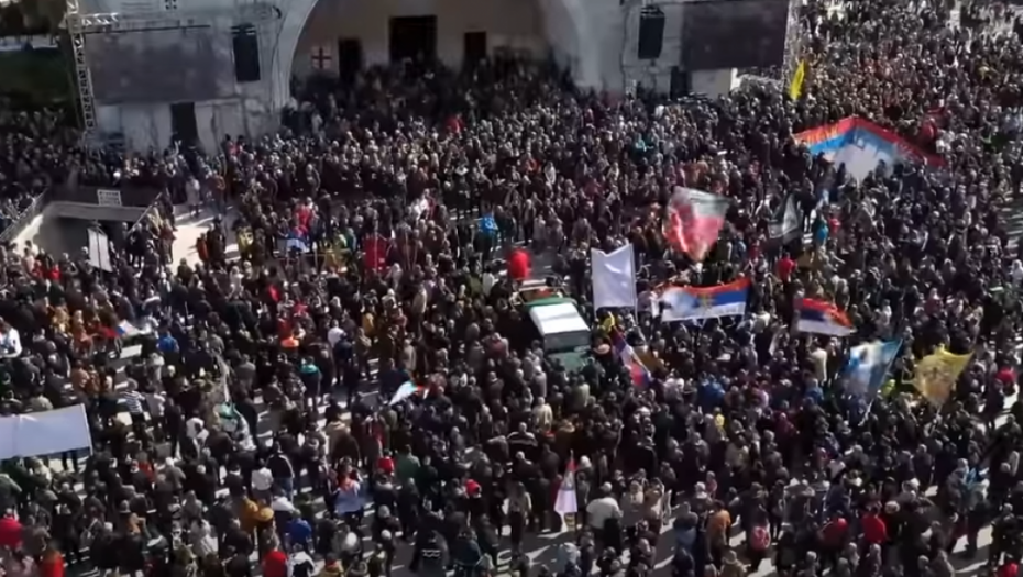 MITROPOLIJA O FILMU "BRANILI SMO LITIJE" Neprihvatljivo da se litije naknadno stranački obeležavaju