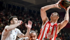 ZVEZDINA DEMONSTRACIJA SILE! Crveno-beli brutalnom odbranom deklasirali Partizan i popeli se na vrh Jadrana!