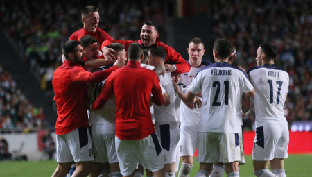 NA PONOS NACIJE U Kataru podignuta srpska zastava (FOTO)