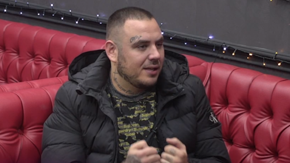 OSUO DRVLJE I KAMENJE PO DEJANU! Car brutalno opleo po Dragojeviću: Ono glumici u Holivudu ne bi izveli!