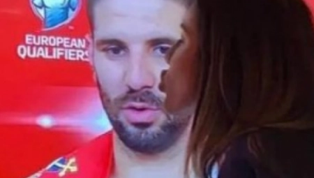 GOOOOOOOL! Najluđe slavlje Mitrove supruge oduševilo naciju (VIDEO)