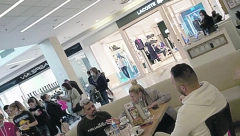 EKSKLUZIVNI RIJALITI PLUS PAPARACO Bivši ljubavnici ponovo uhvaćeni srećni, nasmejani i zaljubljeni: Milica i Bora kriju pomirenje