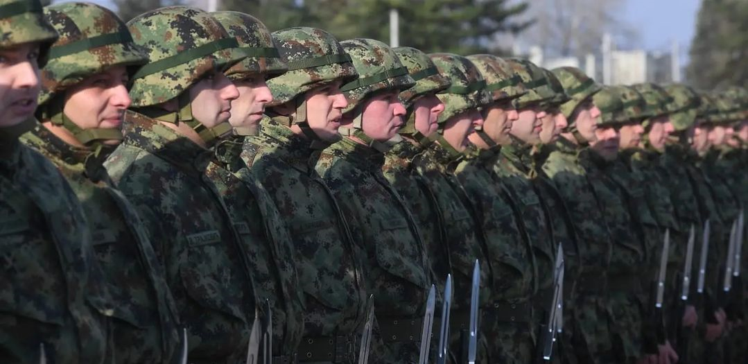 RADO IDE SRBIN U VOJNIKE: Obezbeđene veće plate za dobrovoljce, a za rezervne oficire uvećanje je više nego duplo