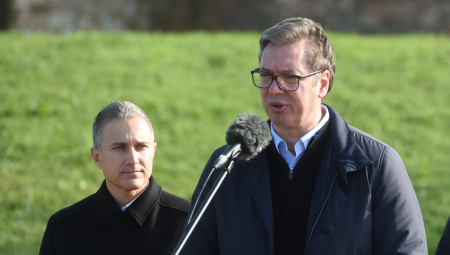 PREDSEDNIK VUČIĆ NAJAVIO NOVA ULAGANJA U ŠABAC Stiže sportska hala u vrednosti od 5 miliona evra, a u rekonstrukciju šabačke bolnice biće uloženo 40 miliona evra
