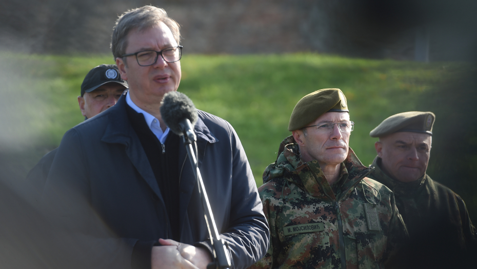 MNOGO RAKIJA STUKLI U GRLO NA RAČUN DRŽAVE Vučić obelodanio: Sada je dug dostigao milijardu, u bahanalijama učestvovali poznati voditelji