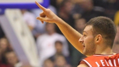 KOŠARKAŠ JELOVAC (31) UMRO OD POSLEDICA ŠLOGA Neurolog objašnjava zašto sve više mladih dobija moždani udar i kako da ga sprečimo