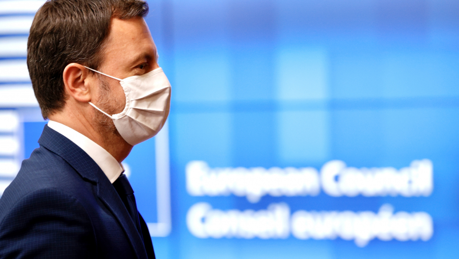 SLOVAČKA U EKSTREMNOJ SITUACIJI Ljude šalju u druge države na lečenje: Nova pravila za nevakcinisane