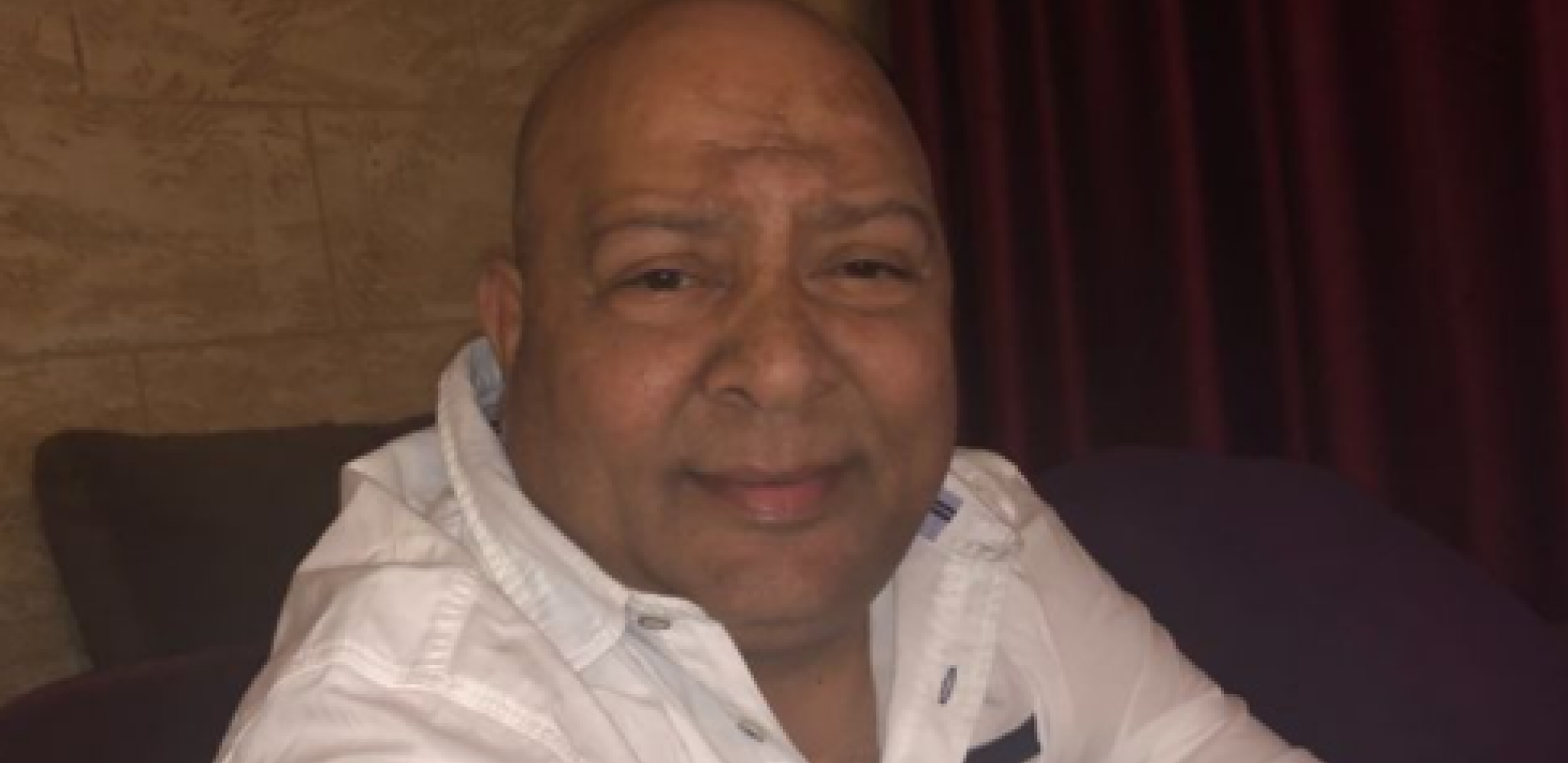 OSVANULA MISTERIOZNA ČITULJA DŽEJU! Prošlo je godinu dana od njegove smrti, napisala je samo jednu reč, a svi se pitaju ko je ova žena!