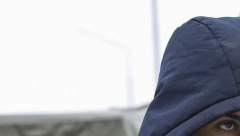 SEVERNA MAKEDONIJA Srpski državljanina vozio kombi sa 41 migrantom