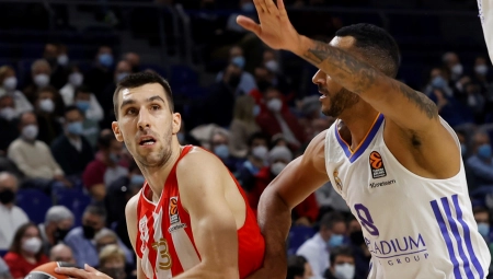 PORAZ HRABRE ZVEZDE! Real u drugom poluvremenu "slomio" desetkovane crveno-bele!