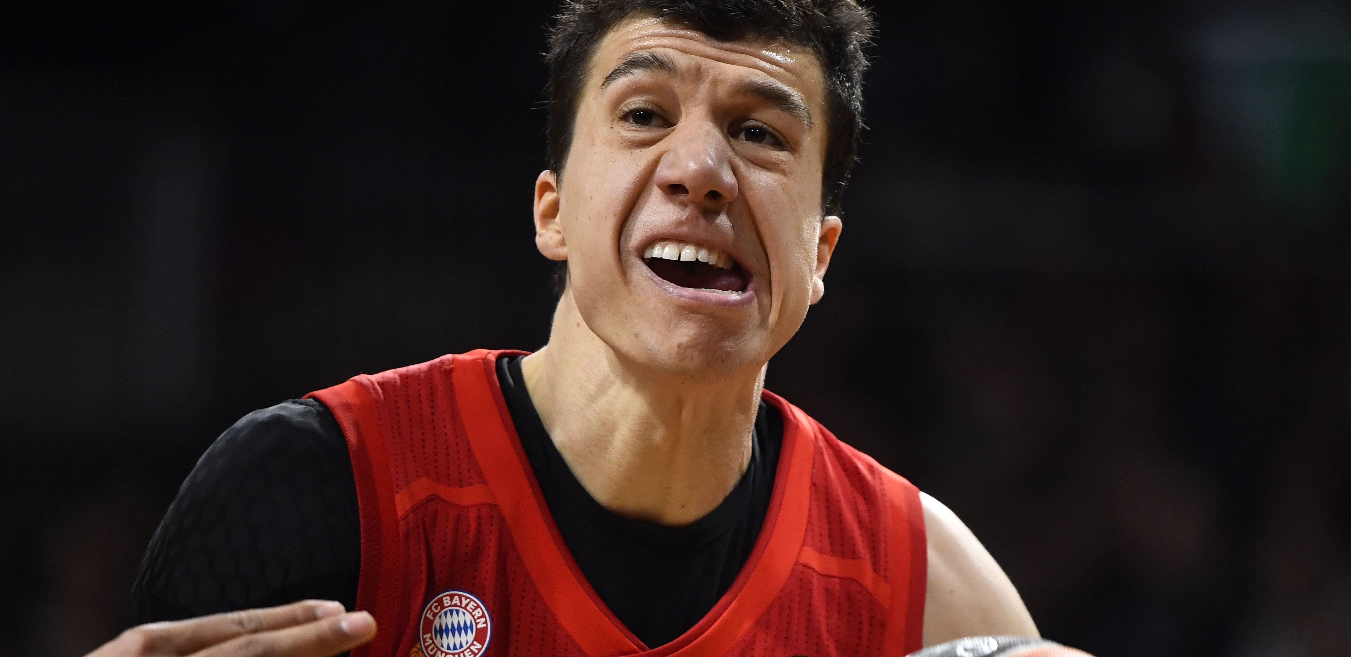 LUČIĆ POSTIGAO KLJUČNU TROJKU! Bajern slavio posle drame!