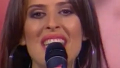 ŠUŠKALO SE DA JE NJEN MUŽ MILIONER Zvezdi Granda predviđali veliki uspeh, a ona se udala i nestala sa javne scene