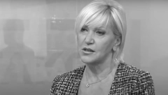 OVO SU PESME PO KOJIMA ĆEMO PAMTITI MERIMU NJEGOMIR! Svaka je bila slušana, a ona je tvrdila da joj ne treba hit posle 45 godina!