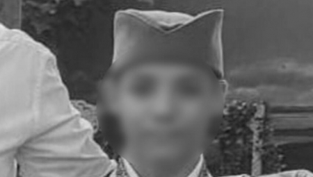 ZAIGRAJ NA NEBU, MOJ KOLOVOĐO Folkloraši se oprostili od Ilije (13) koji se obesio u Donjem Dobriću kod Loznice