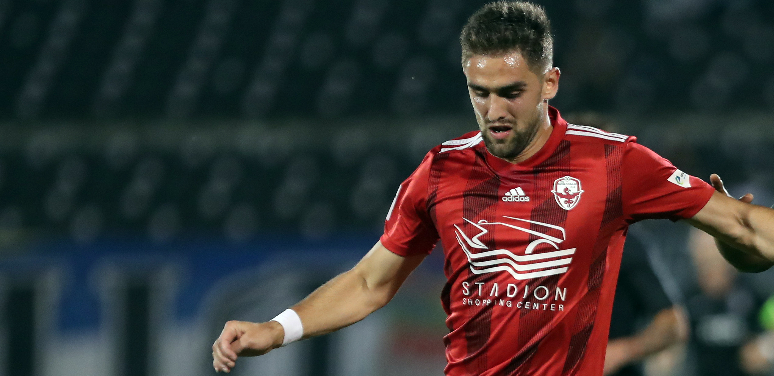 VAR SPASAO RADNIK Ortiz presudio Zmajevima (VIDEO)