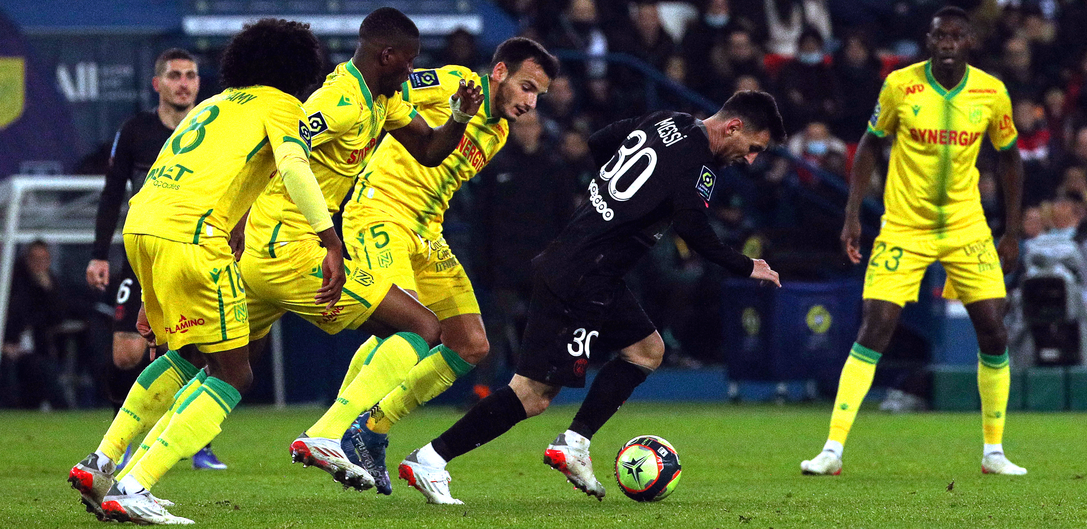 KONAČNO Prvenac Mesija za pobedu Parižana sa igračem manje (VIDEO)